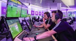 父子联手发声！詹姆斯焕发青春30+8+8，东契奇关键三分助湖人逆转鹈鹕