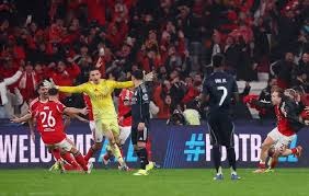 锦标赛中的“慢速跟注”争议：战术需要还是违反体育道德？（锦标赛中的“慢速跟注”：策略选择还是违背竞技精神？）